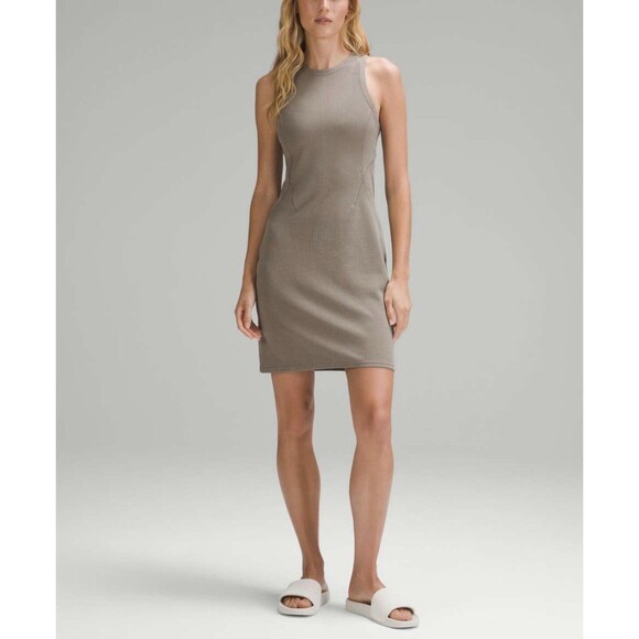 Lululemon Dress Women’s 12 Nomad Beige Ribbed Softstreme Slim Fit Tank Mini - Picture 2 of 8